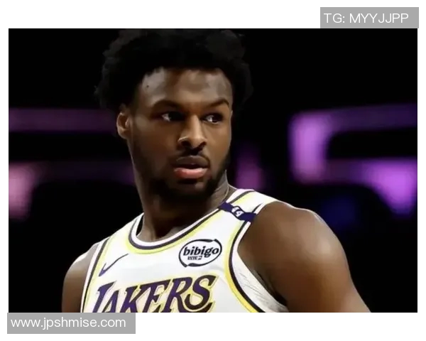 湖人记者称布朗尼受欢迎且熟悉更衣室文化展现良好素养 湖人记者称布朗尼受欢迎且熟悉更衣室文化展现良好素养